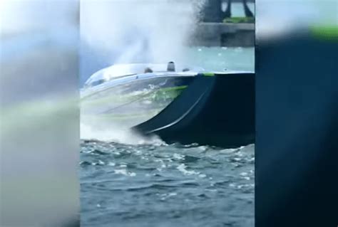 Several injured after speedboat crashes into a bridge - Absolute News