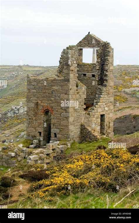 Cornish Tin Mine On The North Cornish Coast Stock Photo Alamy