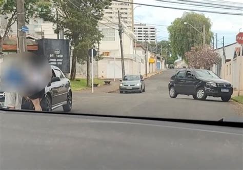 Botucatu Carros Colidem Em Cruzamento Pr Ximo Da Vital Botucatu Online