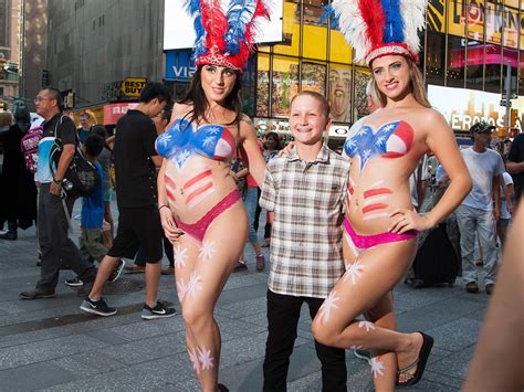 Mayor Bill De Blasio Eyes Ripping Out Times Square Plazas To Curb