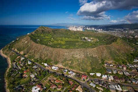 ダイヤモンドヘッドってどんなところ？360度パノラマビューのオアフ島の絶景を楽しもう！魅力や行き方について徹底解説 ハワイツアーズ