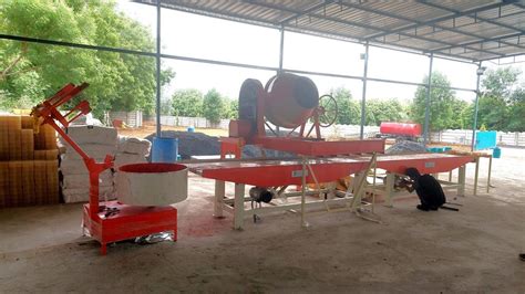 11 HP Mild Steel Manual Concrete Block Machine Capacity 250 Bricks