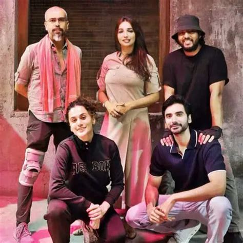 Taapsee Pannu Shares A Reel Showcasing Her Glamorous Bikini Looks Form US Vacay