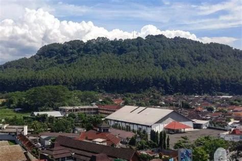 Misteri Dan Sejarah Gunung Tidar Legenda Dan Asal Usul Yang