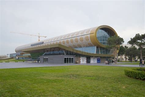 Constru O Do Museu Do Tapete Do Azerbaij O Closeup Baku Imagem De