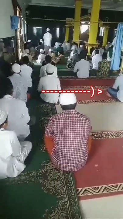 Prank Penampakan Manusia Tanpa Kepala Sedang Duduk Di Balik Tiang Youtube