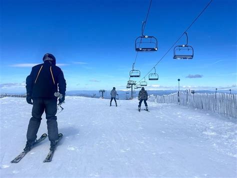 A estación de montaña de Manzaneda abre 18 pistas para esquí e