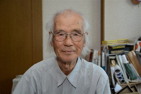 赤い山肌 大地は生きている がまだすドーム 「はがき絵」展