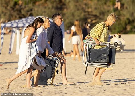 Jessica Rowe 52 Sizzles As She Shows Off Her Age Defying Figure In 299 Bikini Daily Mail Online