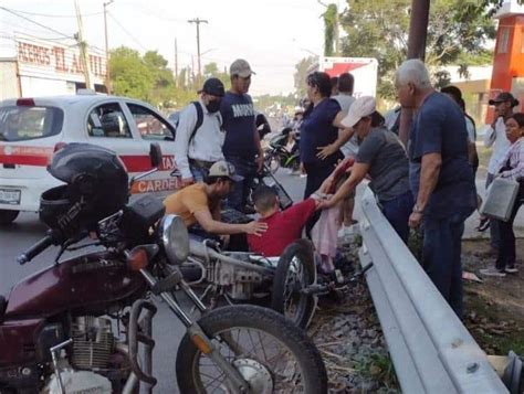 Motociclista Se Impacta Contra Camioneta En Colonia De Cardel