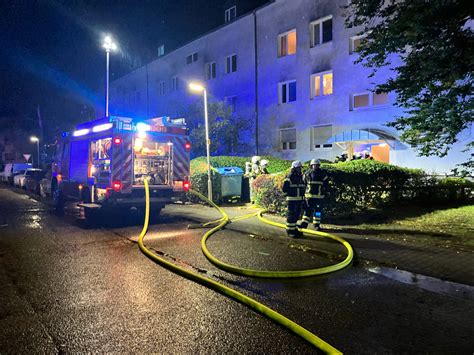 F 2 Kellerbrand Feuerwehr Mörfelden