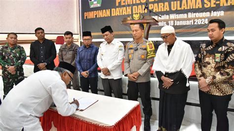 Kapolres Bireuen Hadiri Deklarasi Pemilu Damai Bersama Ulama Dan