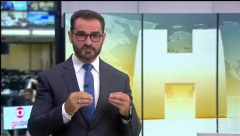 Marcelo Cosme desabafa após falar sobre o marido em telejornal