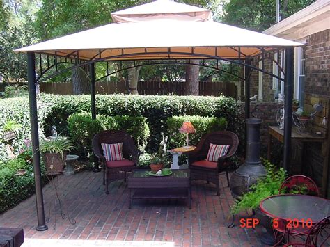 The Happy Homebody: My Patio Canopy