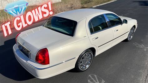 Stunning 2007 Lincoln Town Car Designer With 29k Miles Rare White