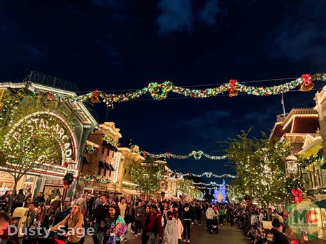 Is It Time For Disneyland To Get a New Christmas Parade?