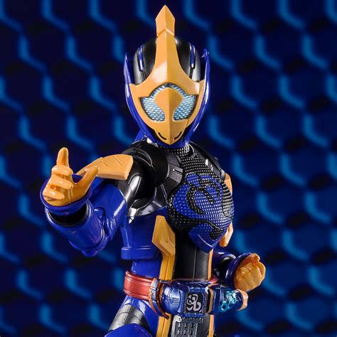 S H Figuarts KAMEN RIDER JEANNE COBRA GENOME LOVEKOV KUJAKU GENOME