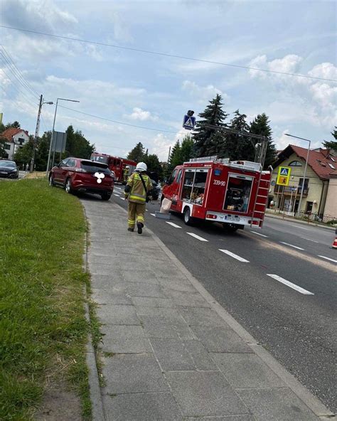 Zderzenie Samochod W Na Trasie Krak W Olkusz W Wielkiej Wsi Foto