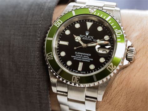 ROLEX SUBMARINER DATE KERMIT Ref 16610LV F Series Steel Box Bj 2003