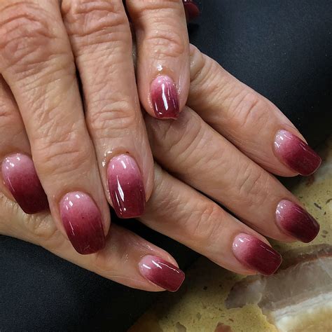 Red ombré dip power by Kayla Le Red ombre nails Pink ombre nails