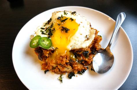 Miss Hangrypants: Bulgogi Kimchi Fried Rice (불고기 김치볶음밥)