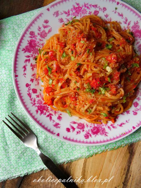 Spaghetti Napoli Przepis Na Prosty Sos Pomidorowy Okolice Palnika