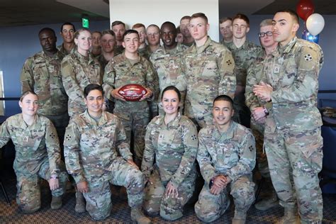 Dvids Images 4id And Fort Carson Soldiers Receive Broncos Game Ball