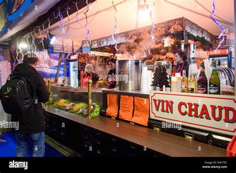 Vin chaud paris hi-res stock photography and images - Alamy