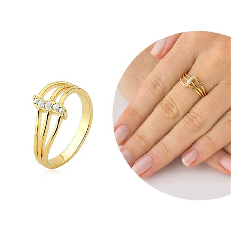 Anel cravejado micro zircônias Banhado a Ouro 18k Cristal de