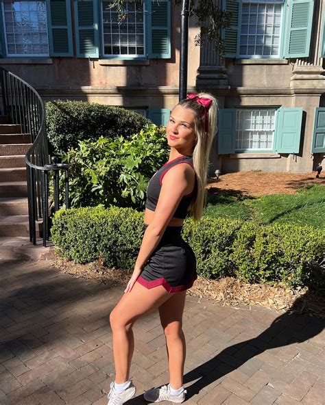 Kaylee Dell (@kayleedell) • Instagram photos and videos