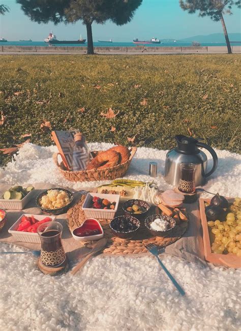 Amazing Picnic Breakfast At The Seaside Piqueniques Românticos