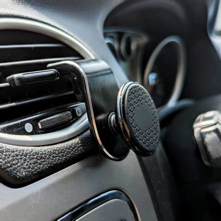 Olixar Black Clip On Universal Air Vent Car Holder With Magnets