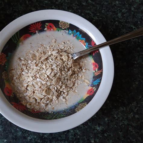 Nutritious Ground Oats And Rolled Oats Breakfast Delishably