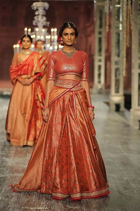 Tarun Tahiliani Bridal Couture Collection At Icw Indian Bridal