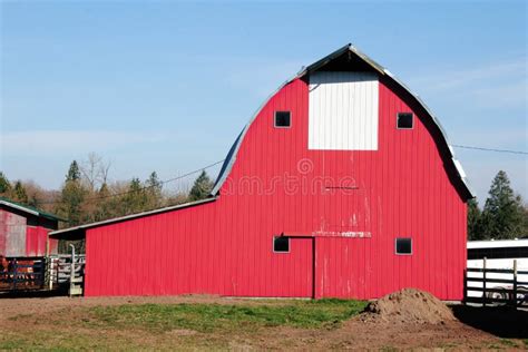 Traditional American Red Barn Stock Photo Image Of Feed Outside