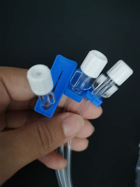 1 2 3 Way Infusion Set Extension Tube With Needle Free Connector