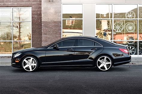 Mercedes-Benz CLS550 Gallery - KC Trends