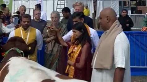 Watch Rishi Sunak And Wife Perform Gau Pooja In London Video Goes