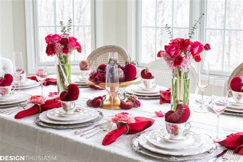 Valentine's Day Decorations: Plush Velvet Hearts Tablescape