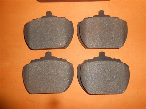 FORD TRANSIT Mk1 SWB 1965 77 NEW BRAKE PADS BORG BECK