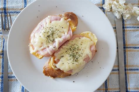 ハムとチーズのフレンチトーストの作り方。食事系の甘くないレシピ。