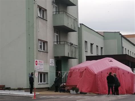 B D Zmiany Przed Sandomierskim Szpitalem Znikn Namioty Kt Re