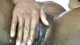 Fat Black Pussy Gets Wet Close Up Free Mp4 Porn Video