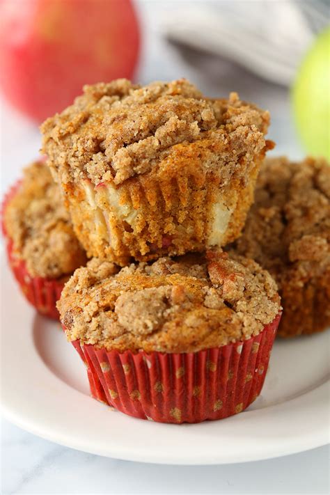 Healthy Cinnamon Apple Muffins