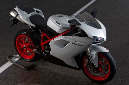 2011 Ducati 848 EVO Review | Motorcycle.com