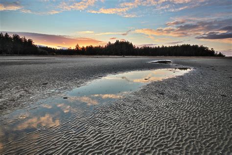 Beach Sunset Rathtrevor Beach Vancouver Island Places To Visit