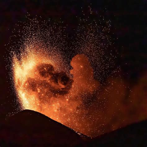 Volcan de Fuego, Guatemala [OC] : r/Volcanoes