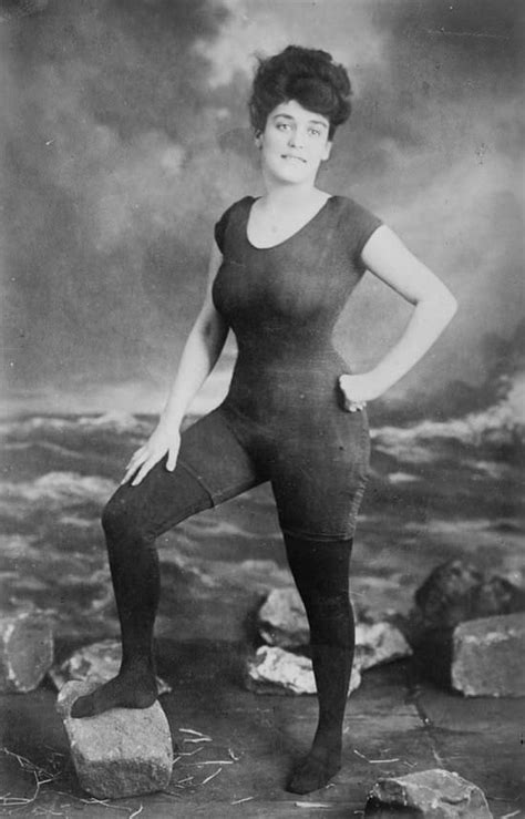 Annette Kellerman Promoted Women S Right To Wear A Fitted One Piece Bathing Suit 1907 She Was