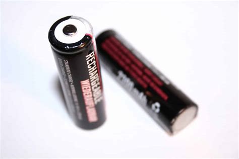 Aa Vs Aaa Batteries What Is The Difference Battery Tools