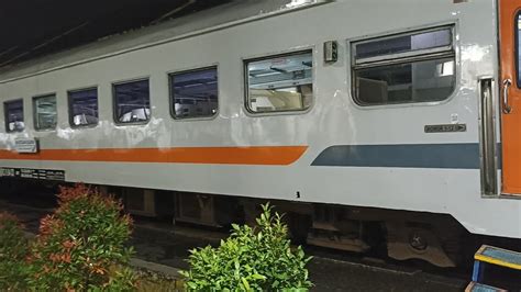 Naik Kereta Api Murah Lagi Trip Kereta Api Kutojaya Selatan